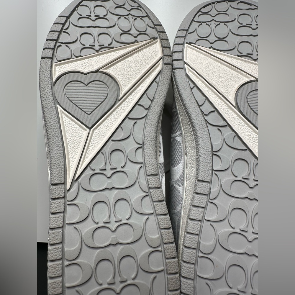Coach Silver and White Patterned Sneakers
FINAL PRICE - Picture 8 of 11